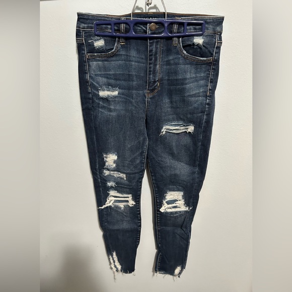 American Eagle Outfitters Denim - American Eagle women’s size 10 regular distressed Hi-Rise blue color Jegging.